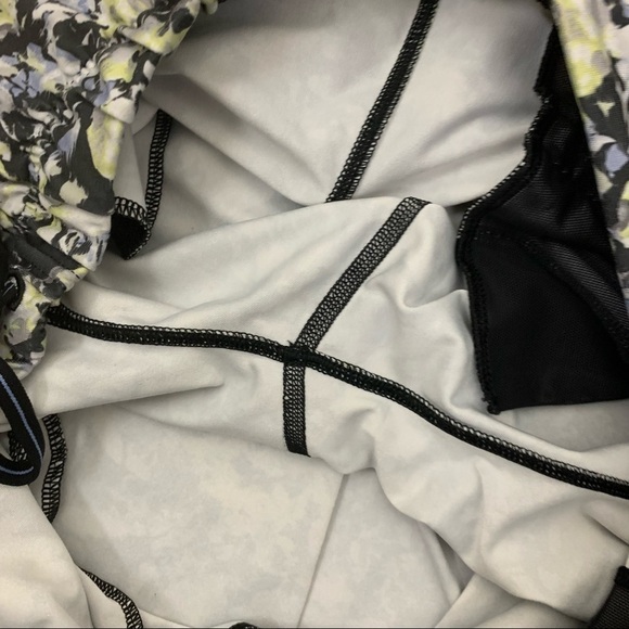 Lululemon | Jet Crop Luxtreme Floral yellow Black Drawstring Pants - Picture 10 of 10